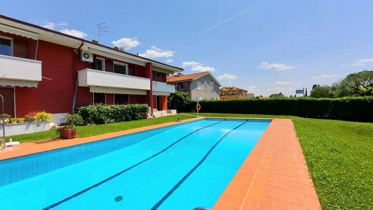 Chiara Pool Apartment Бардолино Экстерьер фото