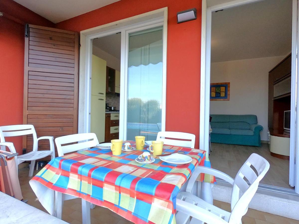 Chiara Pool Apartment Бардолино Экстерьер фото