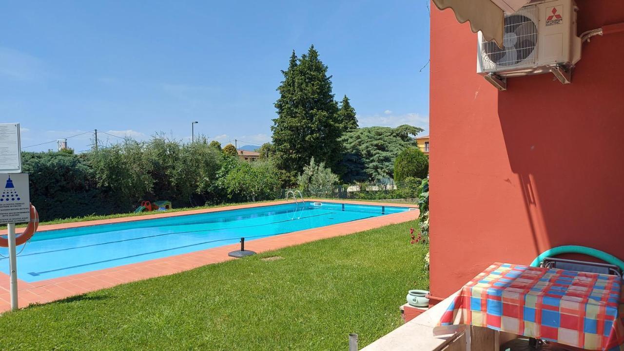 Chiara Pool Apartment Бардолино Экстерьер фото