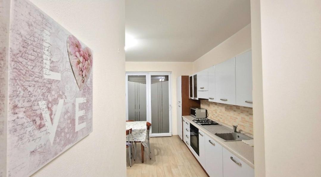 Chiara Pool Apartment Бардолино Экстерьер фото