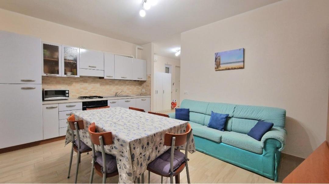 Chiara Pool Apartment Бардолино Экстерьер фото