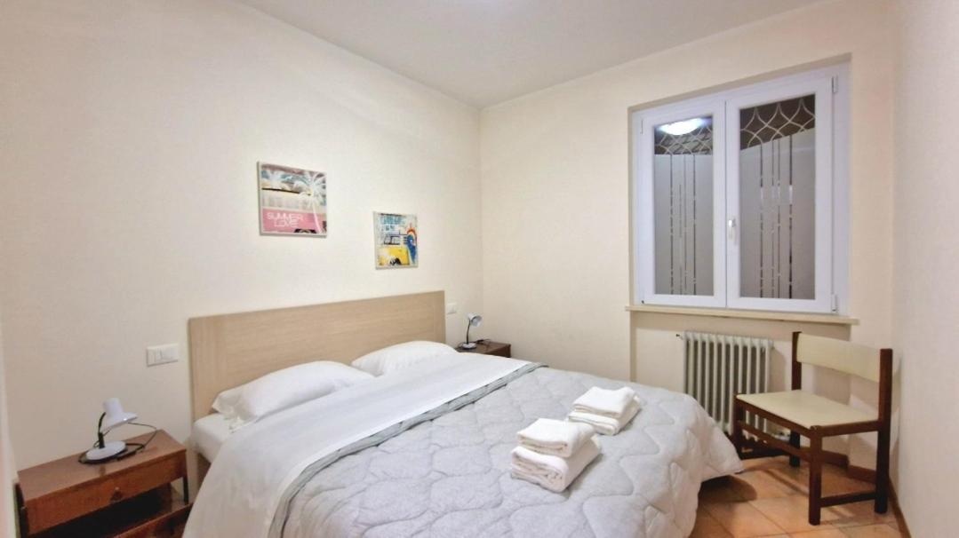 Chiara Pool Apartment Бардолино Экстерьер фото