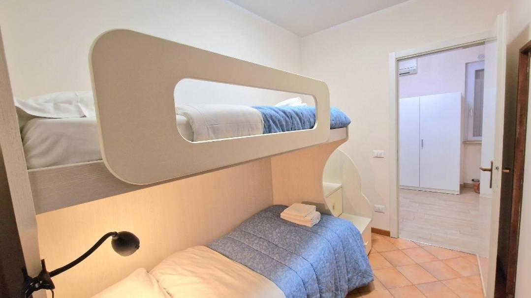 Chiara Pool Apartment Бардолино Экстерьер фото