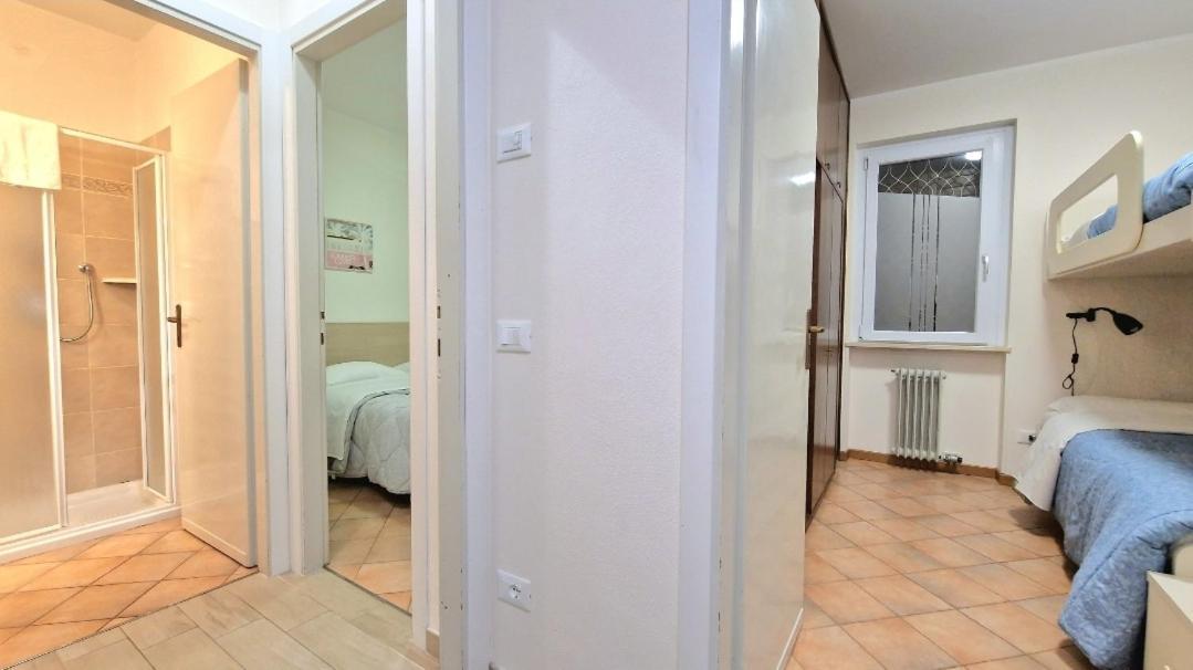 Chiara Pool Apartment Бардолино Экстерьер фото